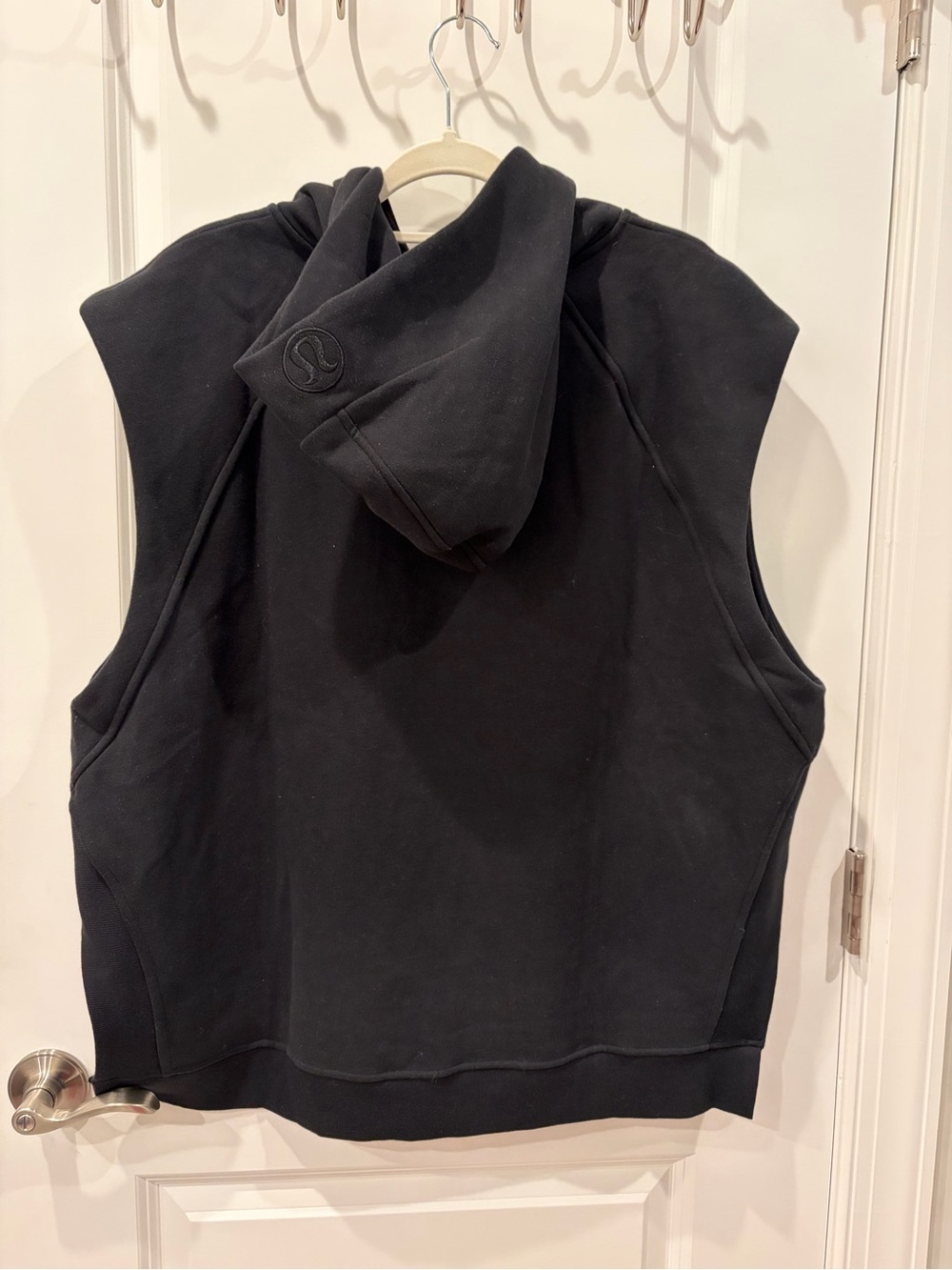 Lululemon Scuba Sleeveless Hoodie - Picture 3 of 3